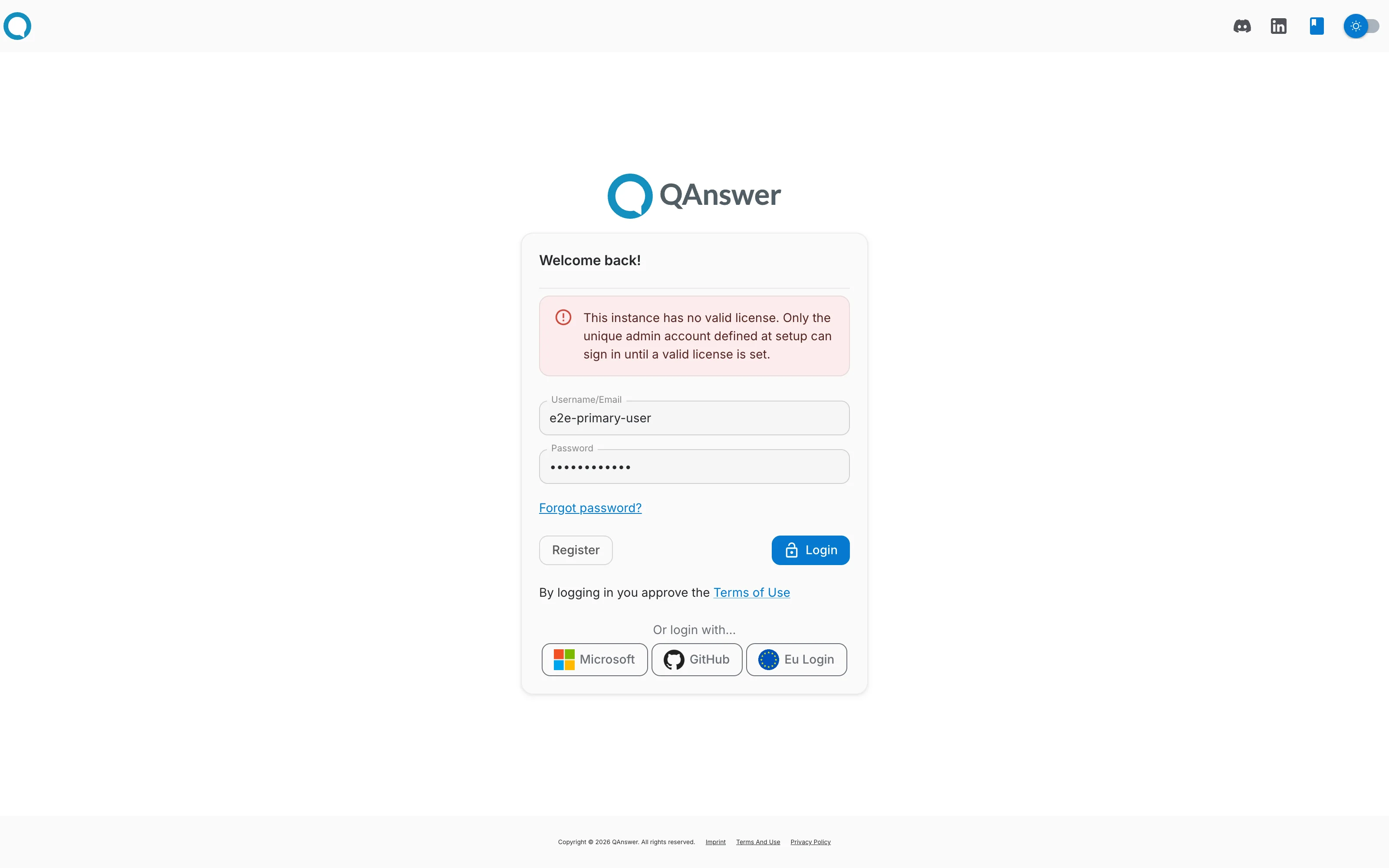 login page showing the no-valid-license error for a non-admin account